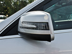 2013C 300 r(sh)а (x)(ji)^