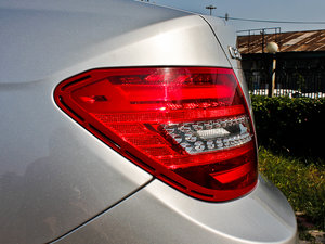 2013C 300 r(sh)а (x)(ji)^