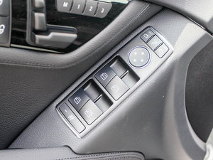 2013C 260  Grand Edition {܇ƅ^	