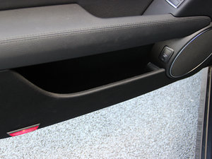 2013C 300 \ Grand Edition ǰTg