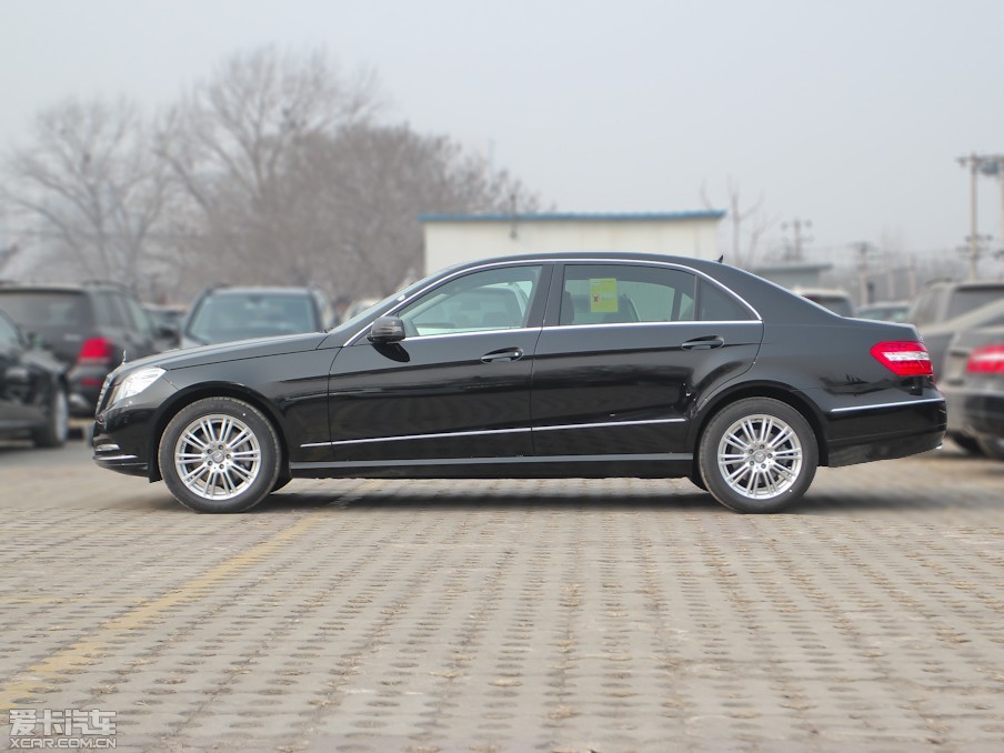 2013YE E 260L CGIŰ