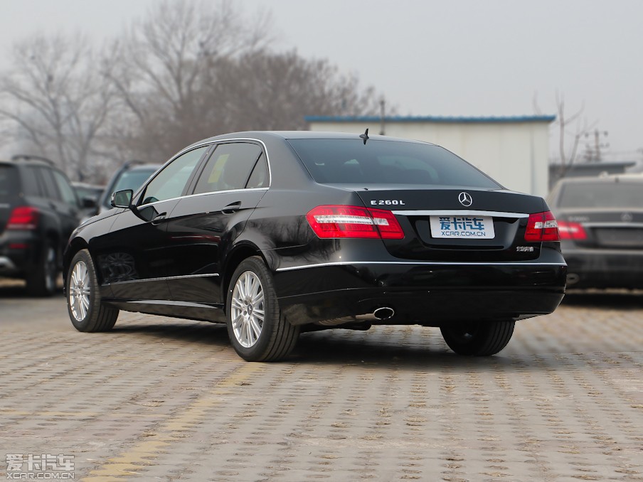 2013YE E 260L CGIŰ