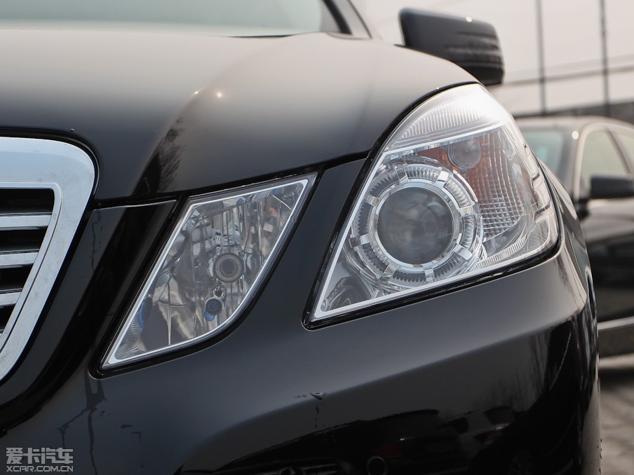 2013YE E 260L CGIŰ