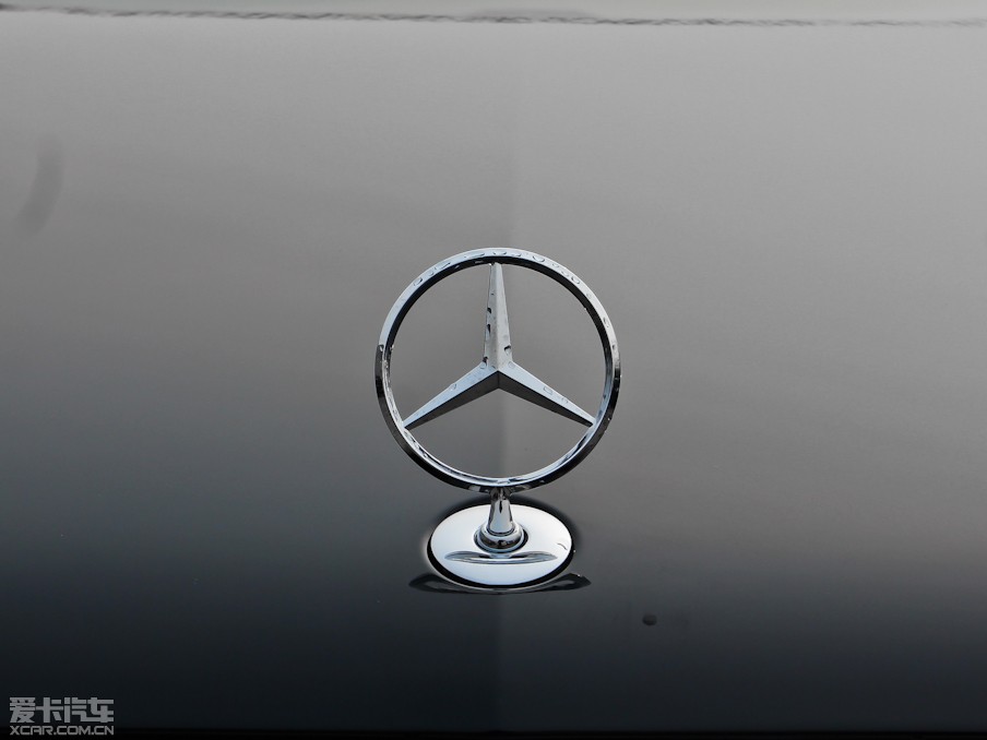 2013YE E 260L CGIŰ