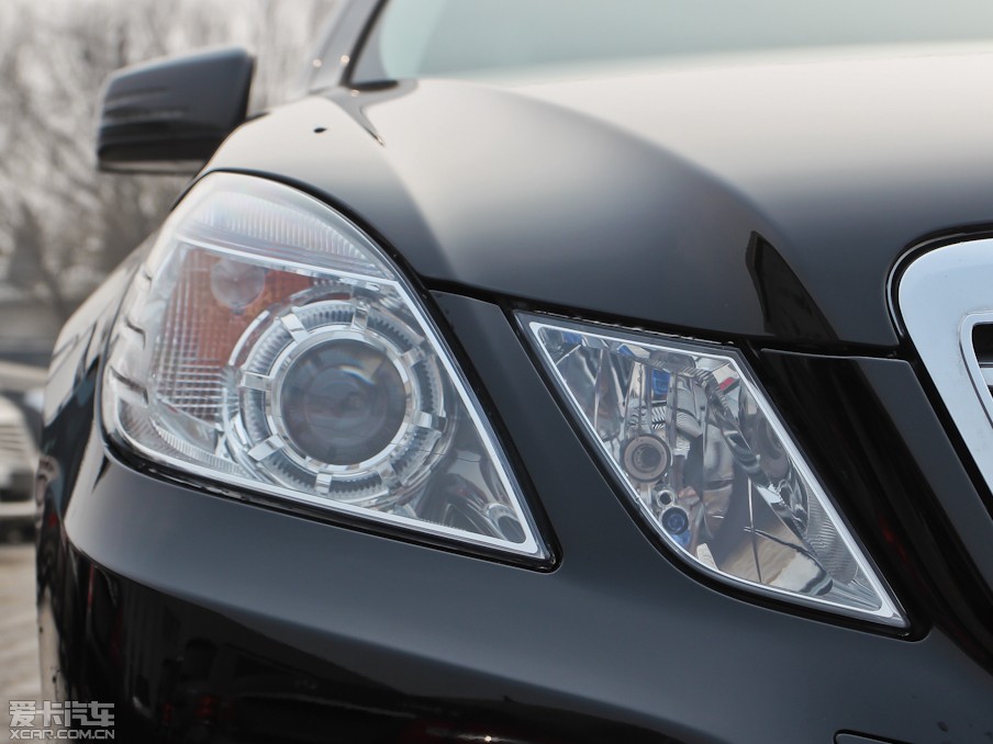 2013YE E 260L CGIŰ