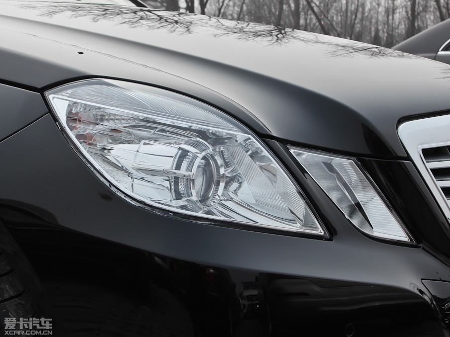 2013YE E 260L CGIŰ