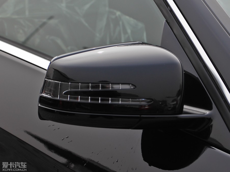 2013YE E 260L CGIŰ