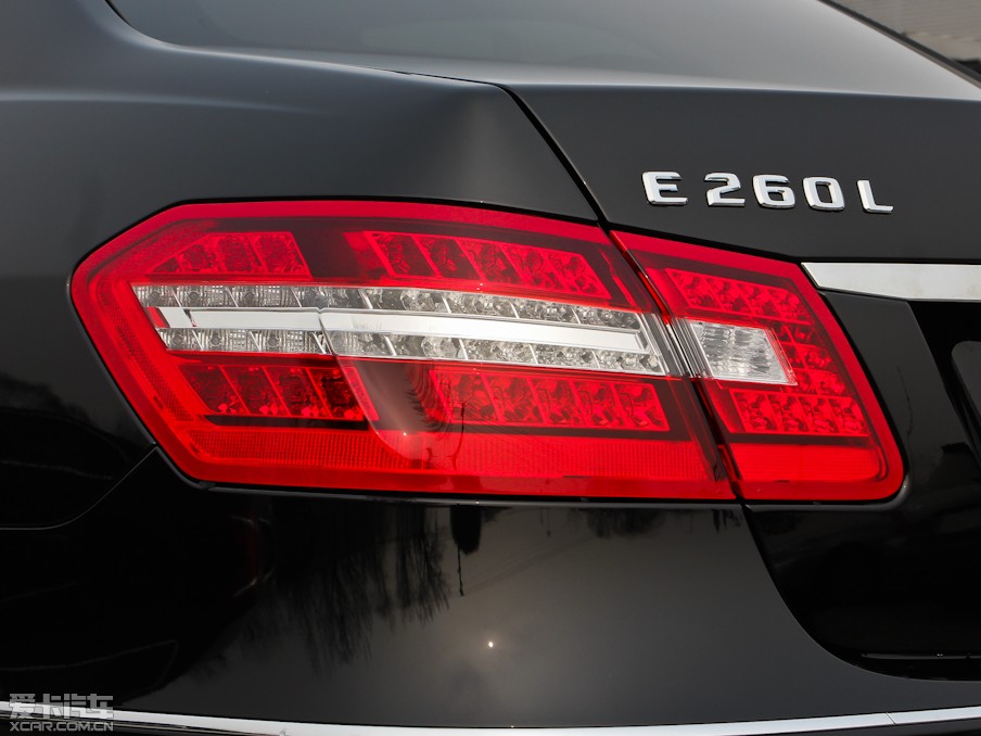 2013YE E 260L CGIŰ