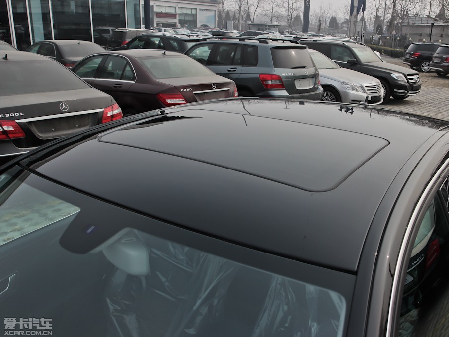 2013YE E 260L CGIŰ