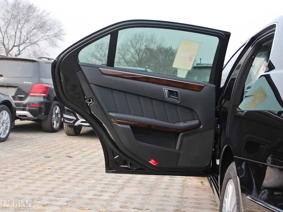 2013YE E 260L CGIŰ