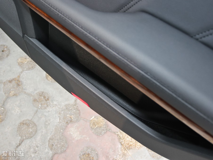 2013YE E 260L CGIŰ