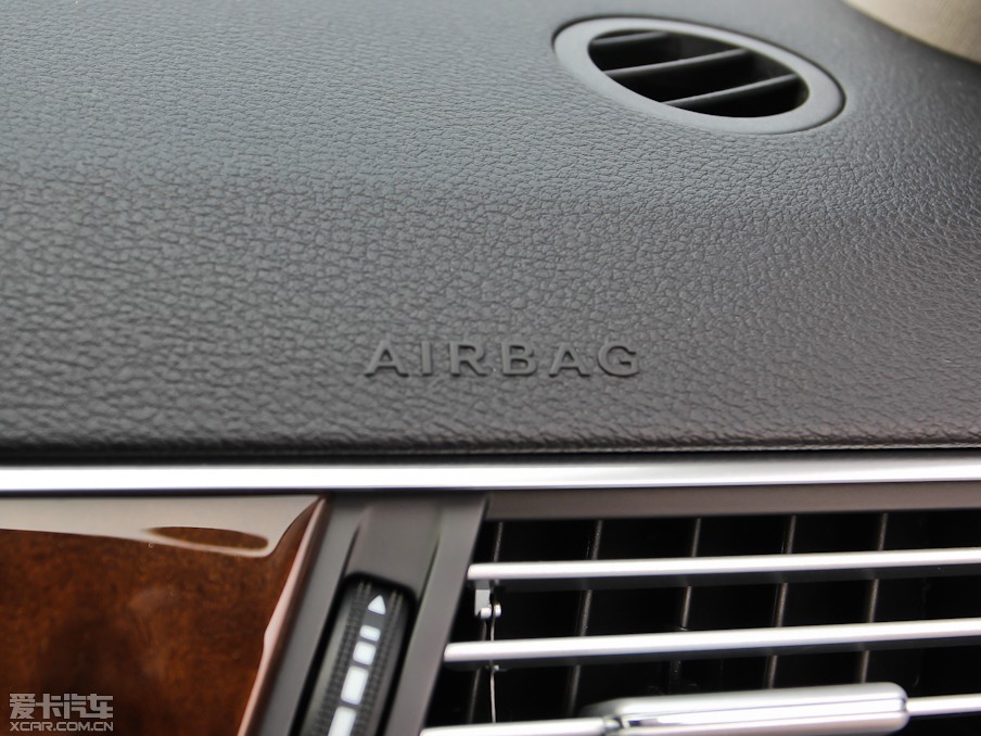 2013YE(j) E 260L CGI(yu)Ű