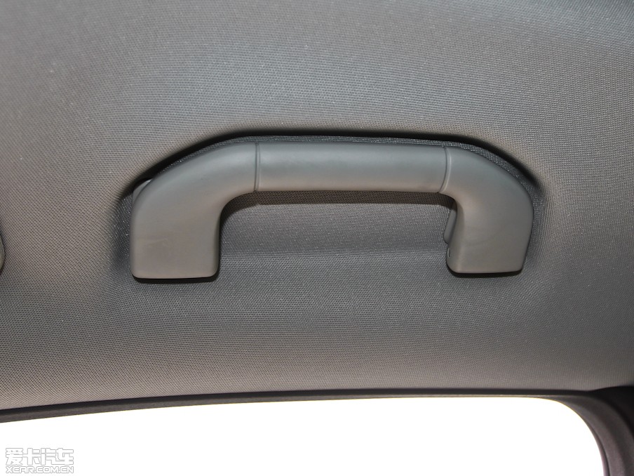 2013YE E 260L CGIŰ