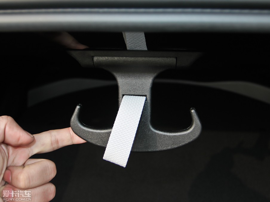 2013YE E 260L CGIŰ