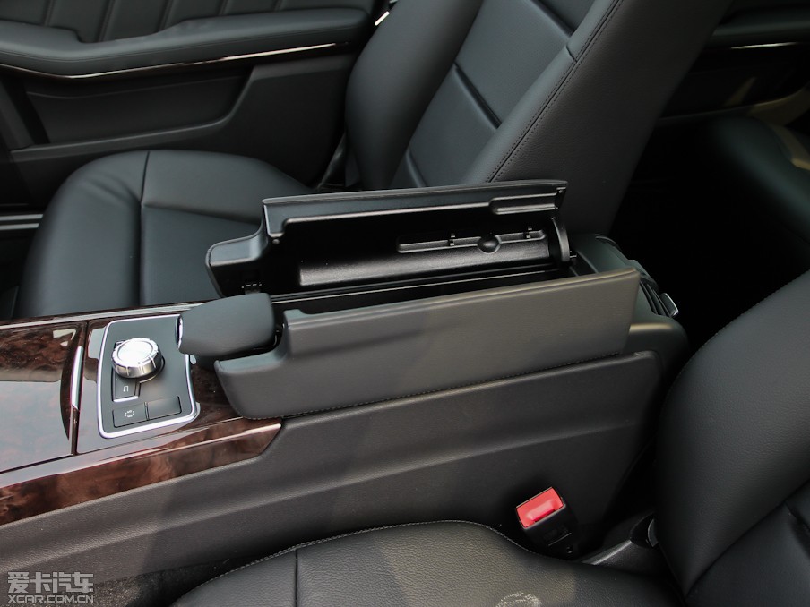 2013YE E 260L CGIŰ