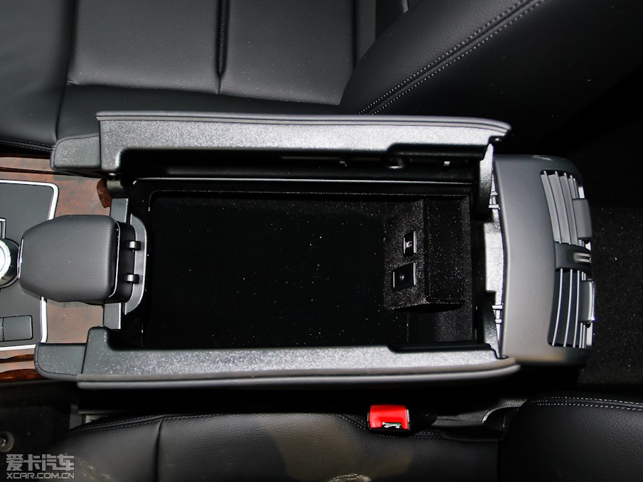 2013YE(j) E 260L CGI(yu)Ű