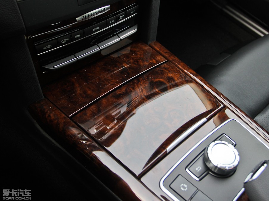 2013YE E 260L CGIŰ