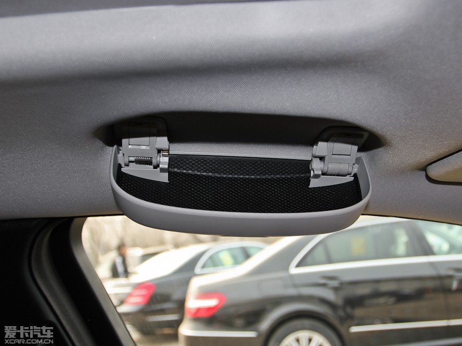 2013YE E 260L CGIŰ