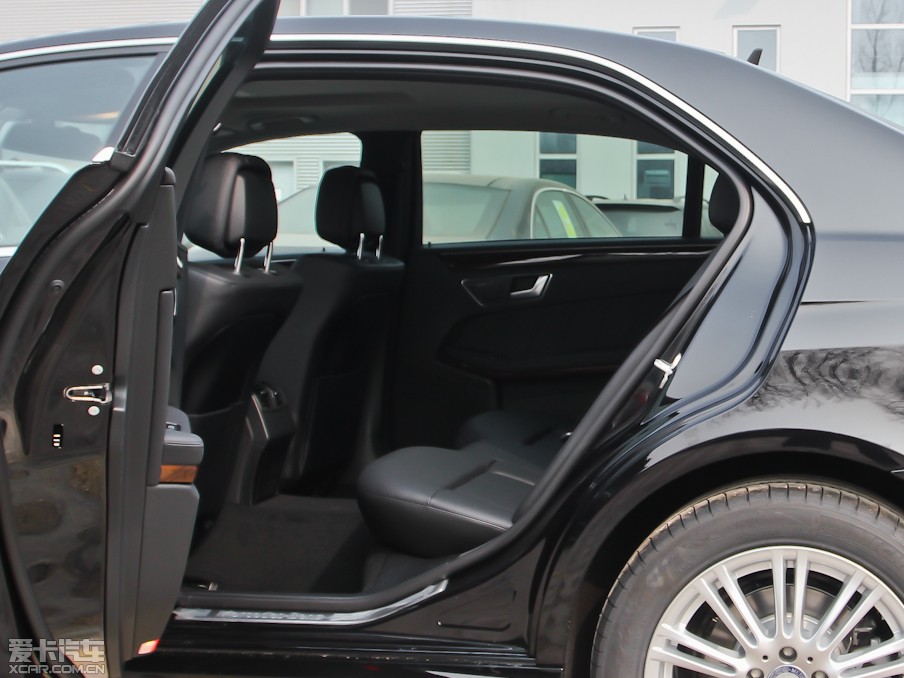 2013YE E 260L CGI(yu)Ű