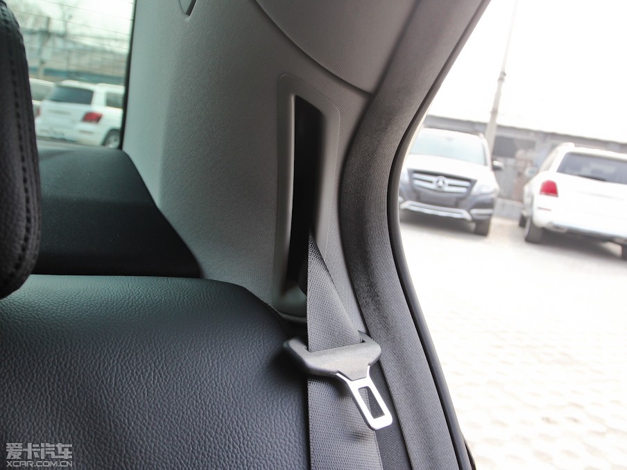 2013YE E 260L CGIŰ