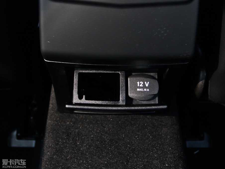 2013YE E 260L CGIŰ