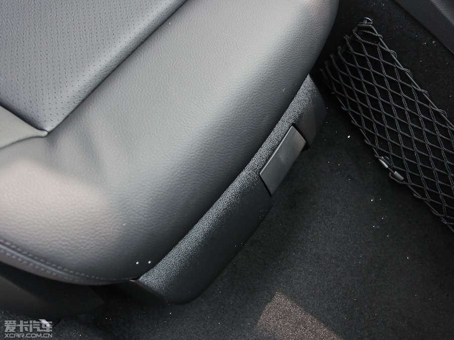 2013YE E 260L CGIŰ