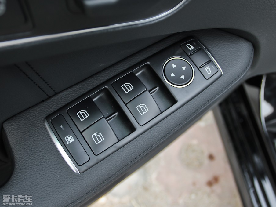 2013YE E 260L CGIŰ