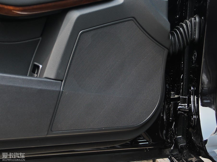 2013YE E 260L CGIŰ