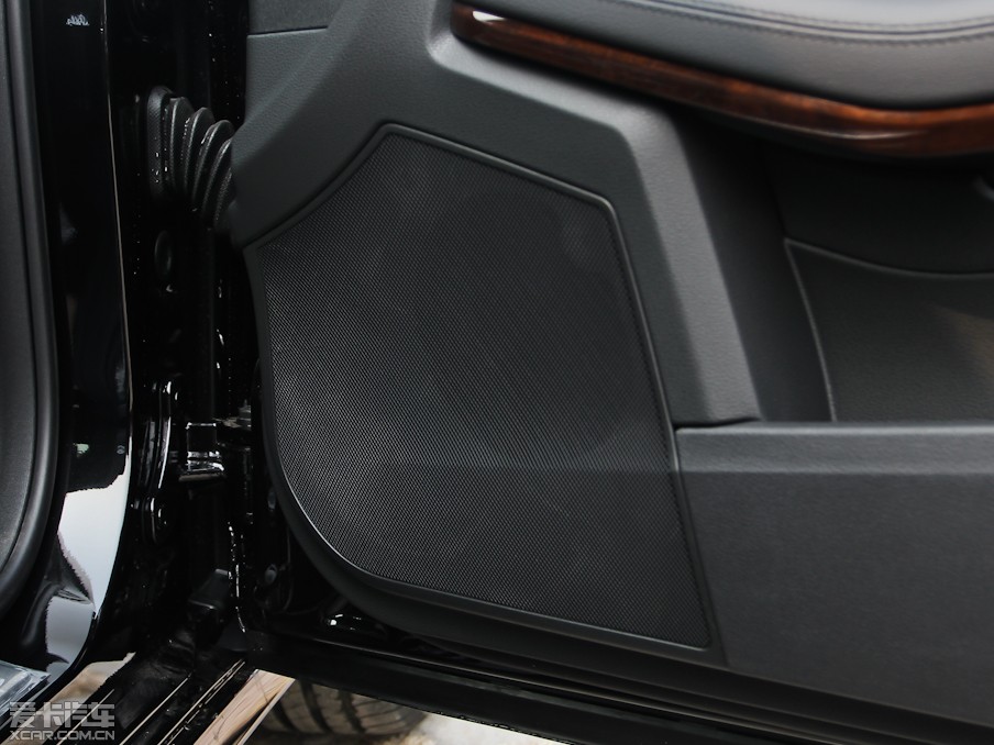 2013YE E 260L CGIŰ