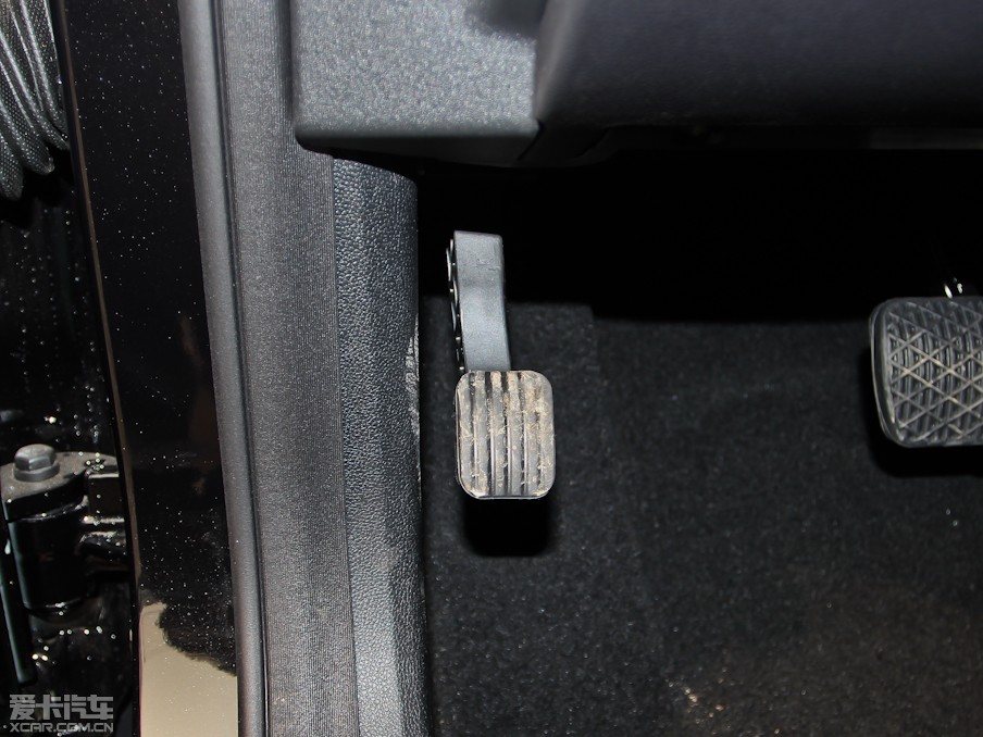 2013YE E 260L CGIŰ