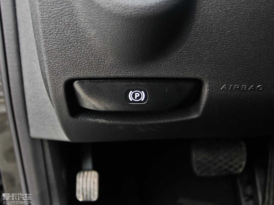 2013YE E 260L CGIŰ