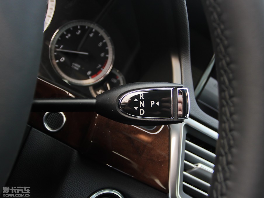 2013YE(j) E 260L CGI(yu)Ű