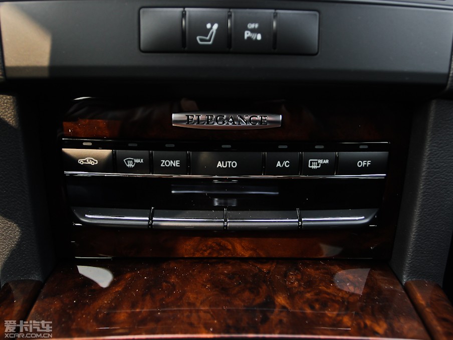 2013YE E 260L CGIŰ