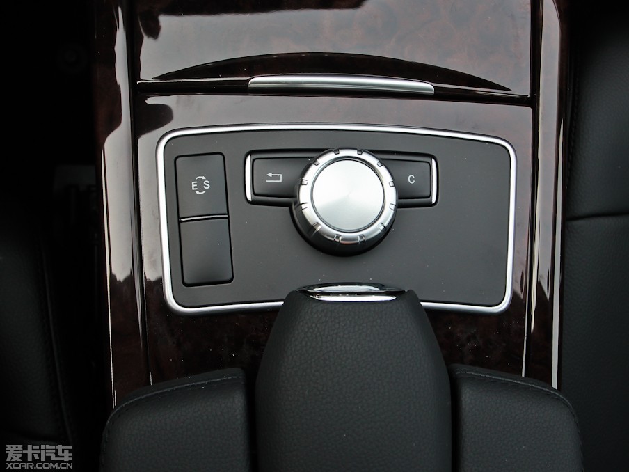 2013YE E 260L CGIŰ