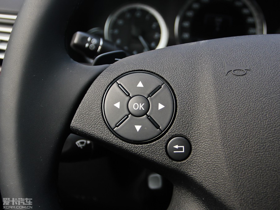 2013YE(j) E 260L CGI(yu)Ű