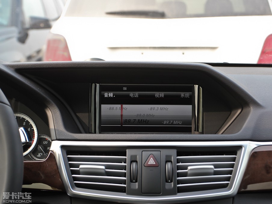 2013YE E 260L CGI(yu)Ű