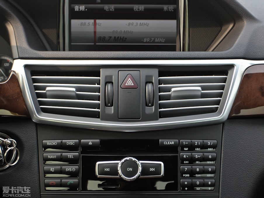 2013YE E 260L CGIŰ