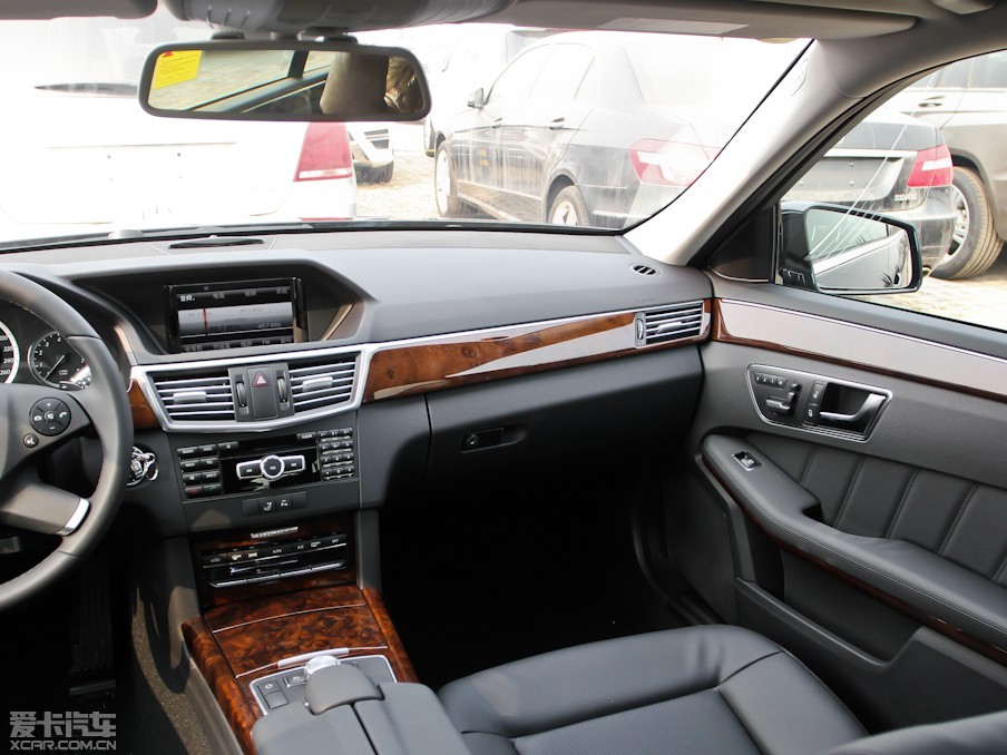 2013YE E 260L CGIŰ