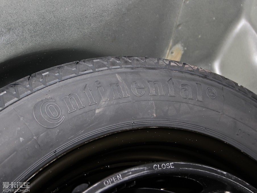 2013YE(j) E 260L CGI(yu)Ű