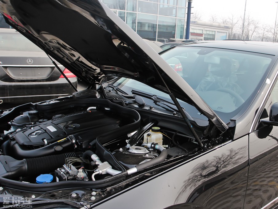 2013YE E 260L CGIŰ