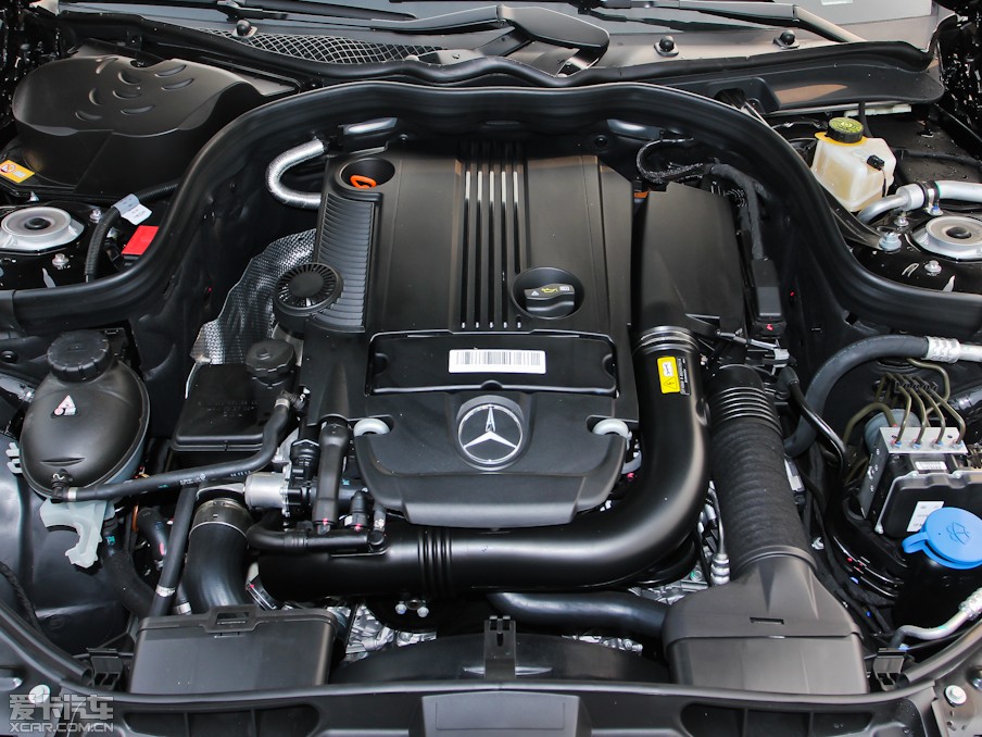 2013YE E 260L CGIŰ