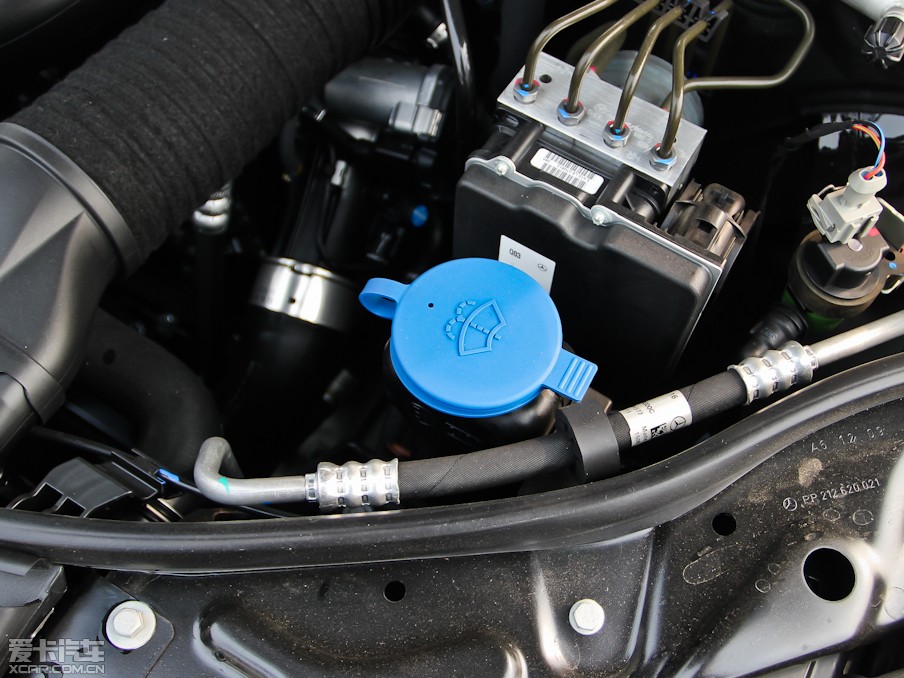 2013YE E 260L CGIŰ