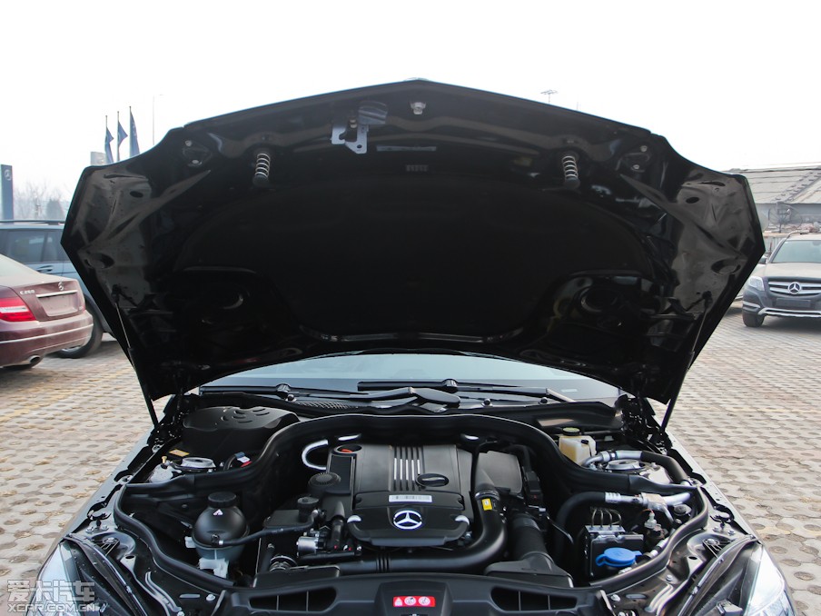 2013YE E 260L CGIŰ