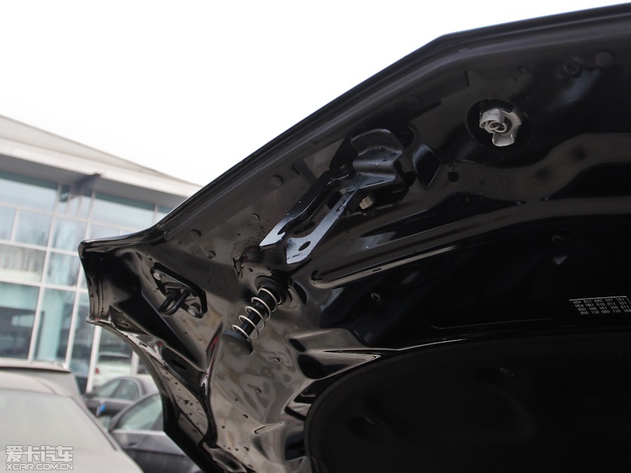 2013YE(j) E 260L CGI(yu)Ű