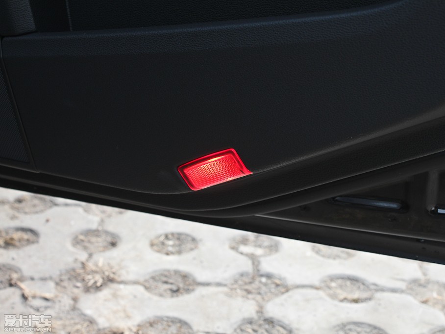 2013YE E 260L CGIrа