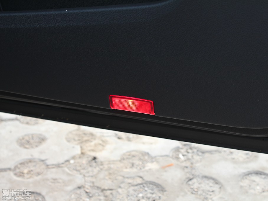 2013YE E 260L CGIrа