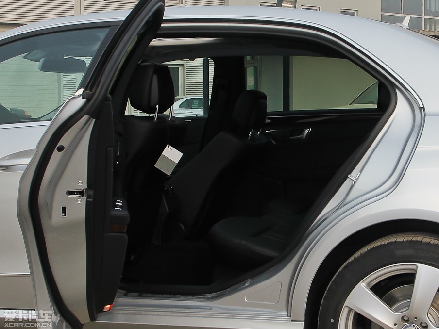 2013YE(j) E 300L (yu)Ű