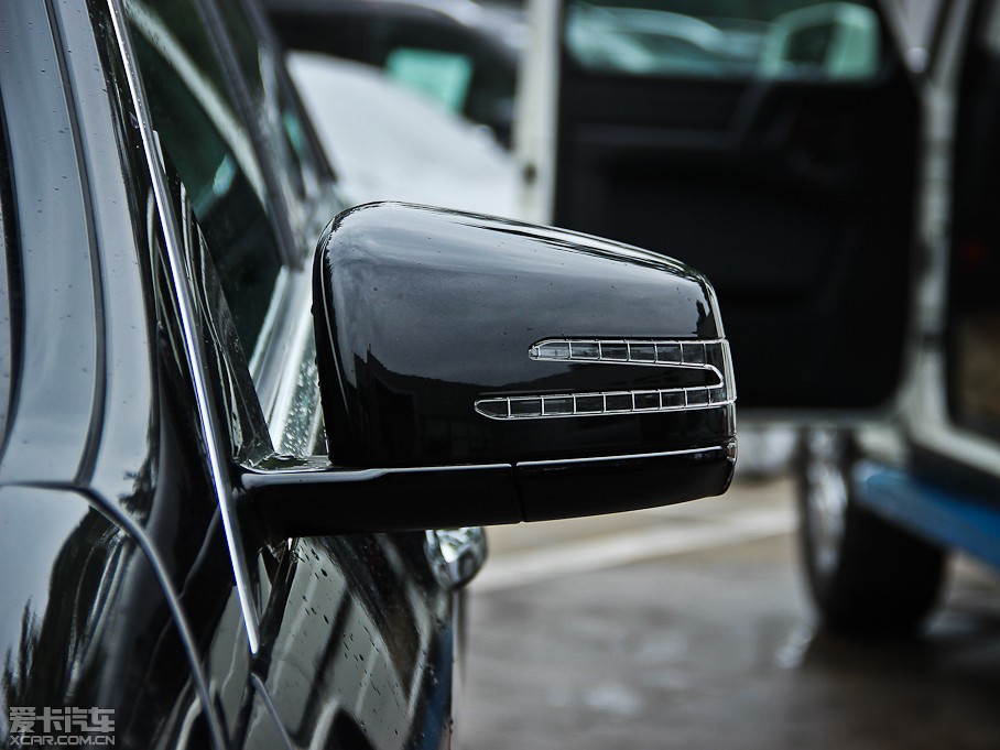 2013��YE�� E 300L �r�к��A��