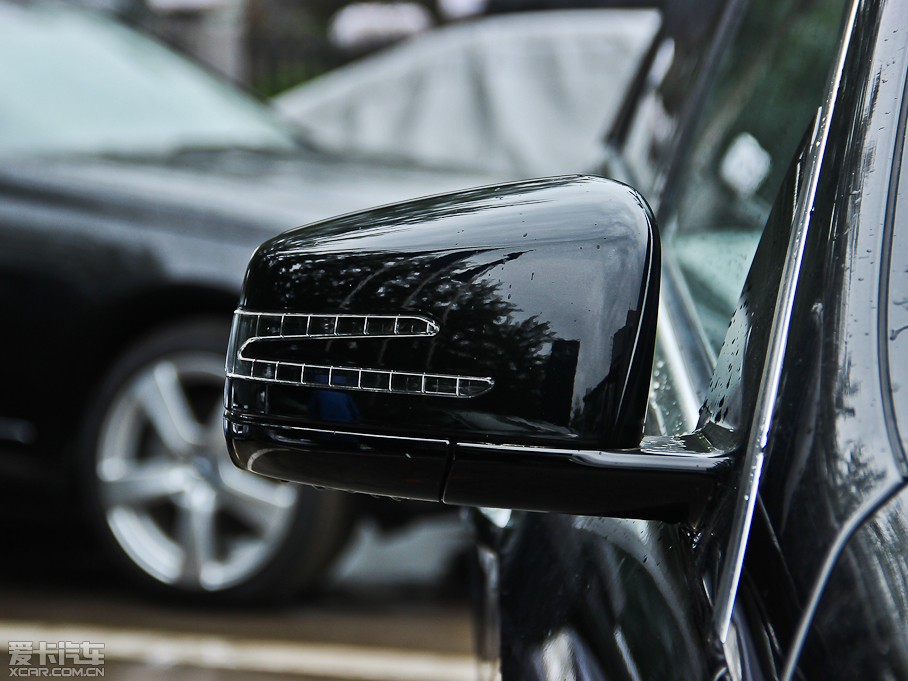 2013YE E 300L rкA