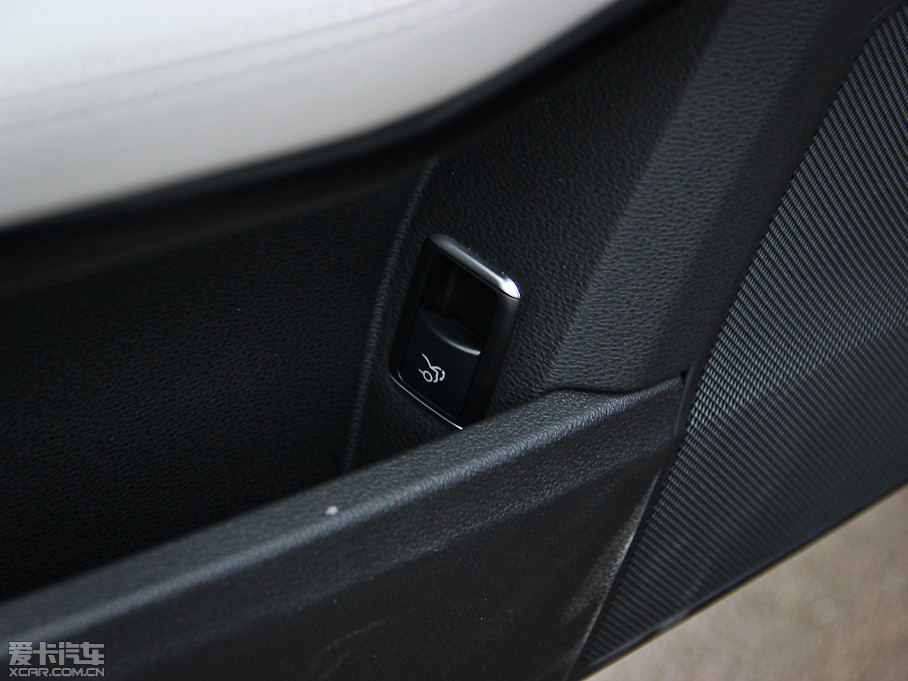 2013YE E 300L rкA